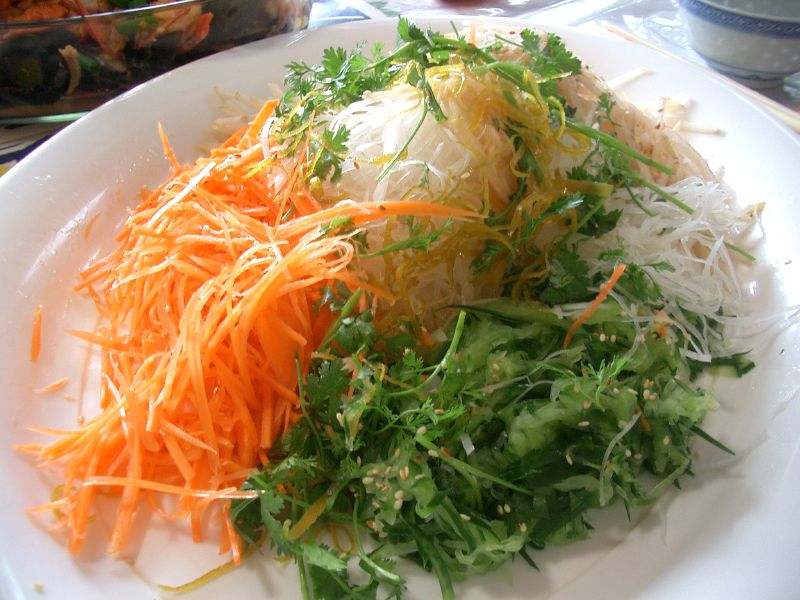 Yee Sang 鱼生, Chinese New Year Prosperity Salad with Candied Orange Peel via Alpha/Flickr
