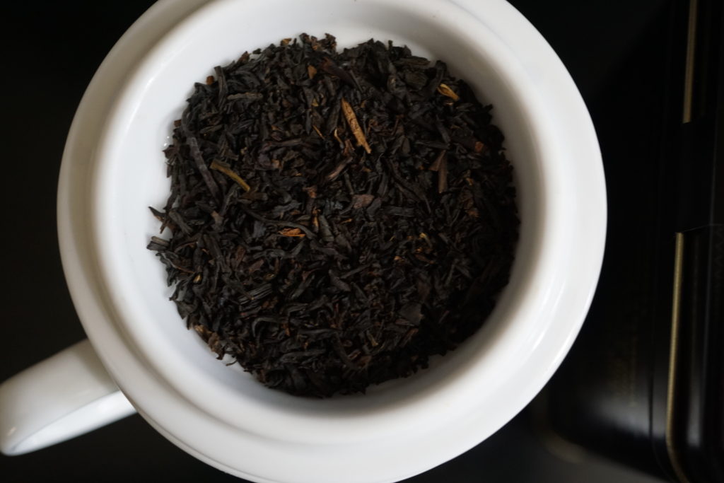 Harney and Sons Paris Black Tea and Fruit Blend Photo 3